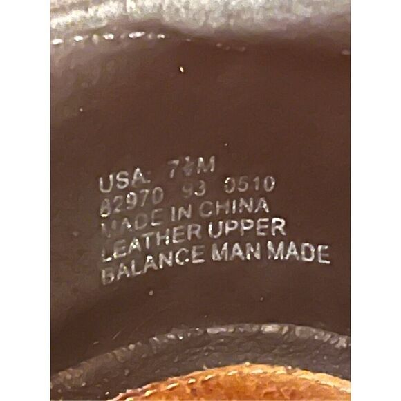 Clarks Artisan Boot Sz 7.5M Low Cut Boots Suede Women 82970 - Picture 7 of 9